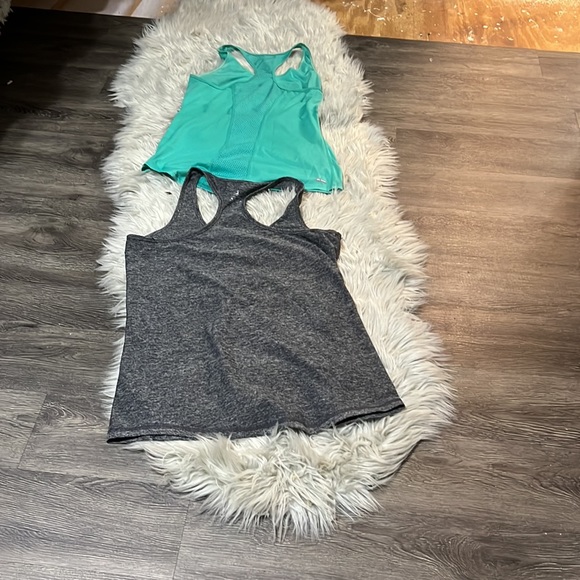Two tanktops, activewear, like new, blue/gray, lightweight - Picture 2 of 3